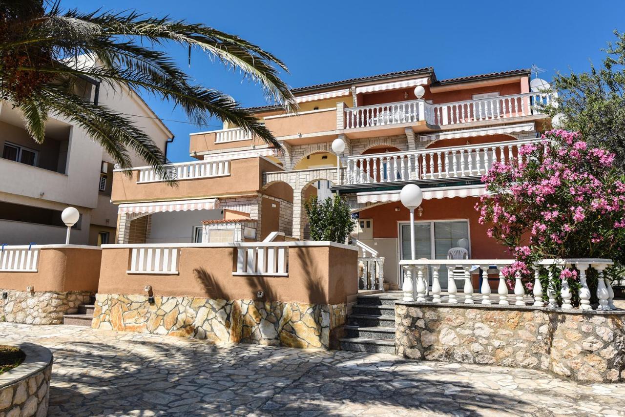 Apartments Bella Sky II Novalja Exterior photo